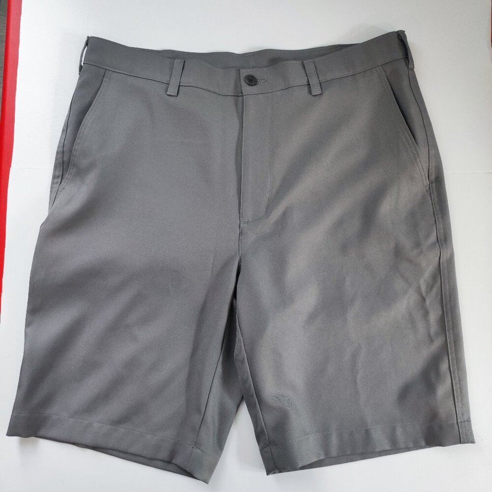 PGA Tour Golf shorts active wear flat front grey men's size 36